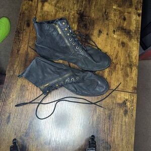 Sam Edelman boots with side zippers and lace-up front women's size 7